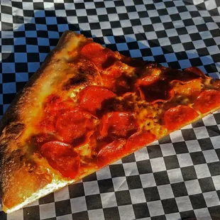 Sunshine on my pizza - outdoor seating is delightful when the weather cooperates.