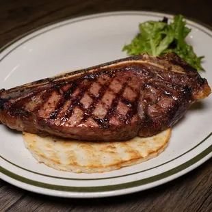 Filet mignon Bone in