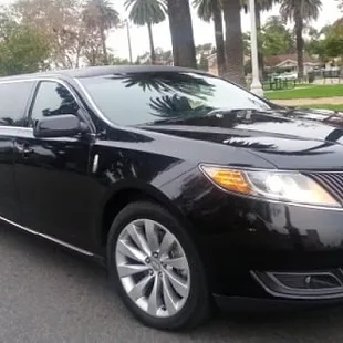 ATM Limo service in Studio city limousine service Wine tour Hollywood city tour Hollywood star tour lax SUV transfer sedan service car servi