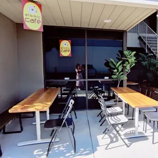 Outdoor seatings available