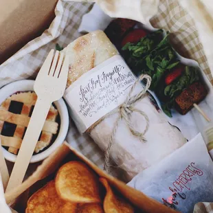 Gourmet wedding boxed dinner