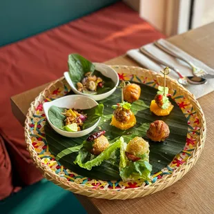 The fabulous Starters Sampler! Usually comes with two each of five wonderful appetizers.