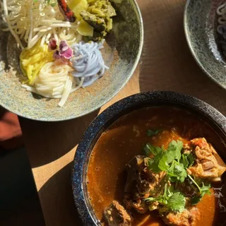Kanom Jean Nam Nhiew