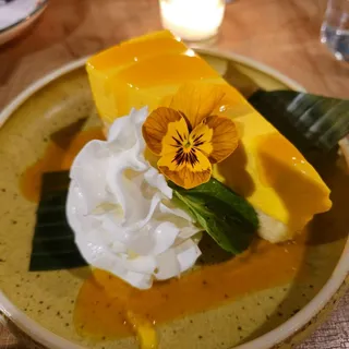 Mango mousse cake