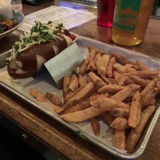 Beyond Vegan brat
