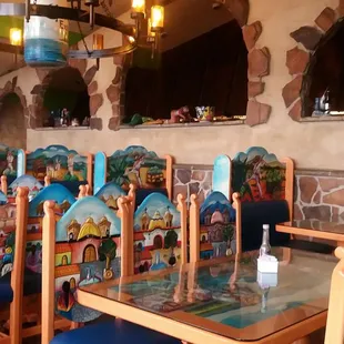 This place feels, smells, and depicts real mexican cuisine.