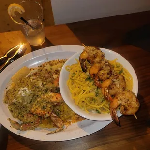Dun dungeon crab with garlic noodles prawns blackened