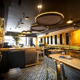 sushi and sashimi, interior