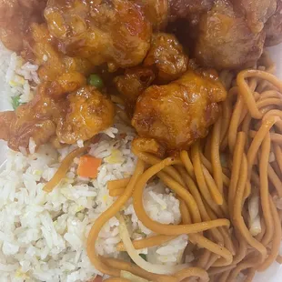 Orange chicken w/rice &amp; chowmein