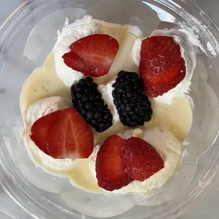 New dessert, panna cotta