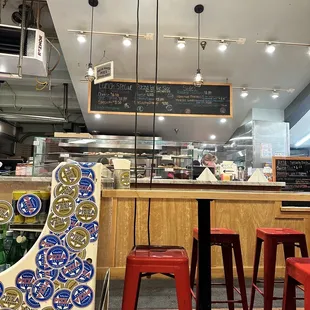 sushi and sashimi, interior