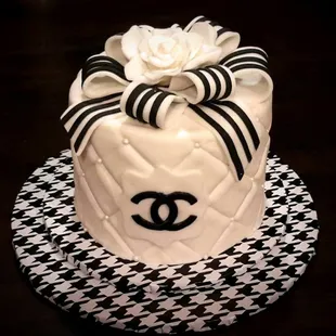 a chanel cake