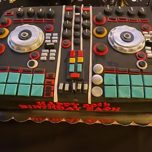 Audrey did a fantastic job creating this cake!