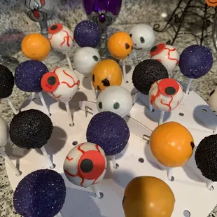 halloween cake pops