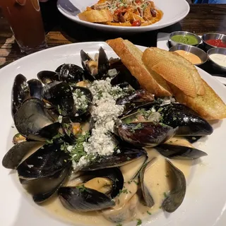 Beer & Bacon Mussels