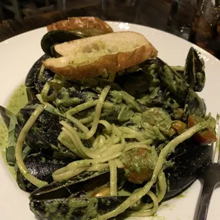 Pesto Mussels