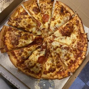 5 pieces of pepperoni on my pie. Times must be tough up there.