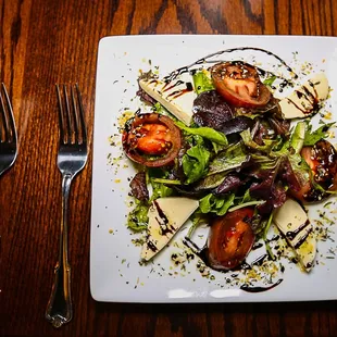 Heirloom tomato salad