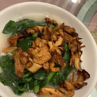 Snow Pea Leaves With Chanterelle