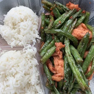 114. Chicken with Green Beans Lunch Special