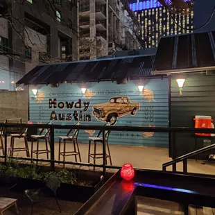 the outside of the restaurant