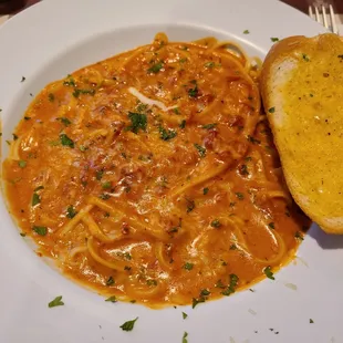 Linguini with vodka sauce