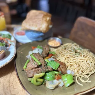 Garlic noodles with steak