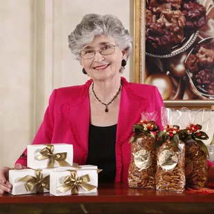 Eleanor Harren, owner of Aunt Aggie De&apos;s Pralines, is always ready to share samples and stories with a smile.