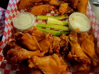Spiro's Wingz & Ale