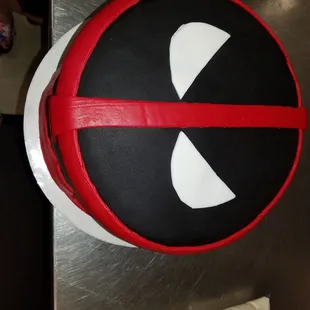 Deadpool custom birthday cake!! Such talent