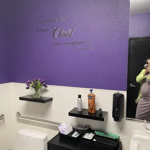 The sweetest bathroom decor &amp; most thoughtful amenities!!