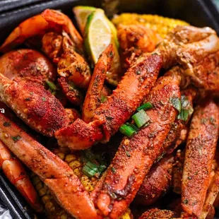 Black Box (crab, shrimp, sausage, potatoes, corn &amp; lime)