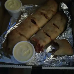 Wanted a New York style stromboli which differed from the one they sell. Absolutely amazing. I highly recommend this place