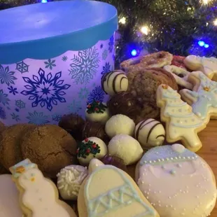 2017 Christmas Variety Bucket