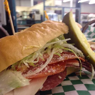 Aunt Tillie's Deli & Pub