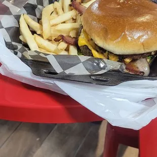 Burger is good!