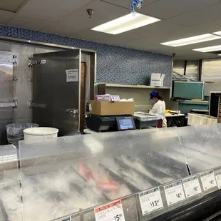 All she care is her own little world... doesn't matter how many customers are waiting.