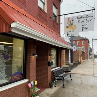 Inviting shop