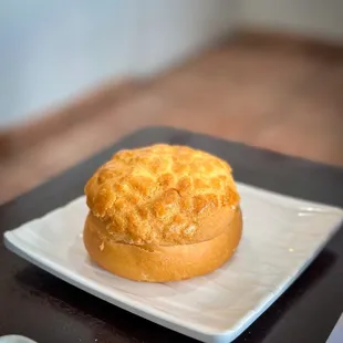 pineapple bun - not so good