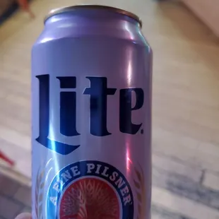 a can of lite beer
