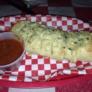 7. Garlic Bread with Marinara