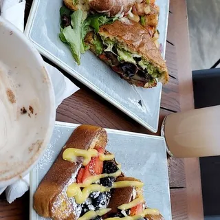 Pesto Sandwich*