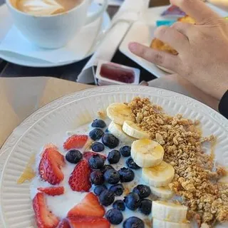 Lite Breakfast*