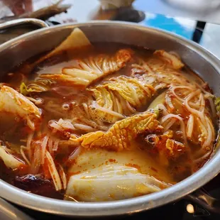 ramen and noodles, food