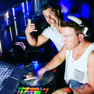 Dj Ashton Martin