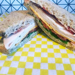 a sandwich cut in half