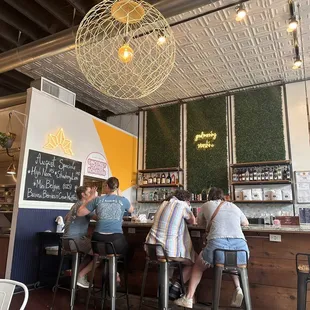 Bar &amp; chill atmosphere