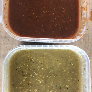 Homemade salsas de tomatillo!