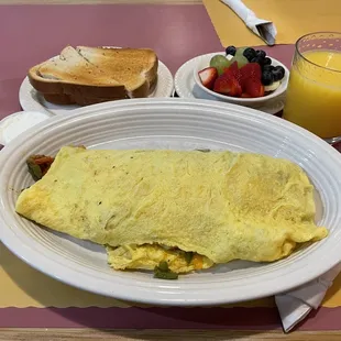 an omelet and fruit