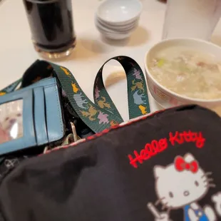 Dinner @Au's Garden last evening 9/22/2022. My lil Bowl of Tasty, Minced Beef w/Tofu to the far right :)  Lol.